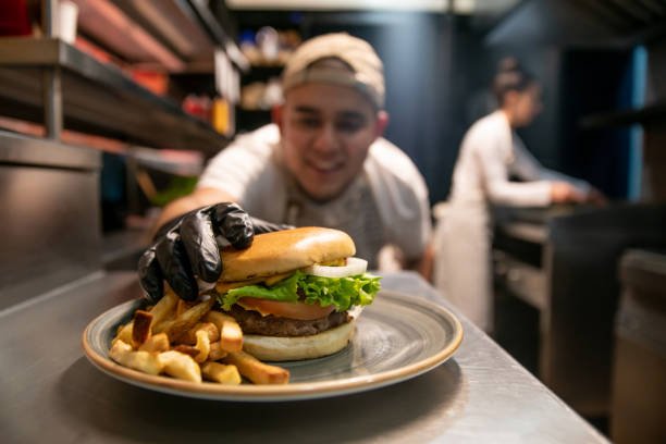 How can I find healthy options at fast food restaurants? How can I find healthy options at fast food restaurants?