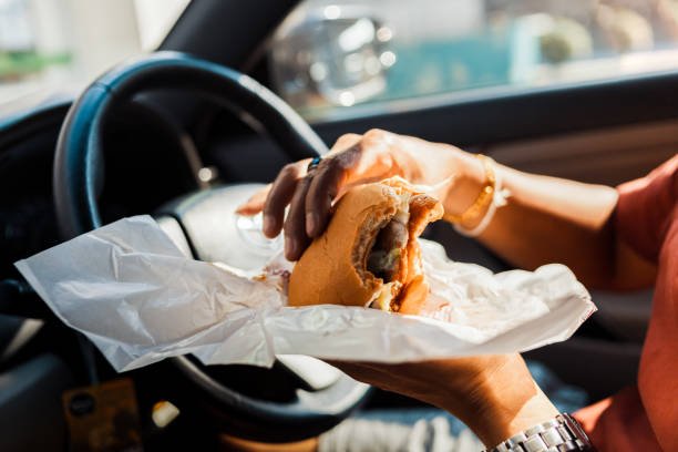 How does fast food contribute to obesity? How does fast food contribute to obesity?