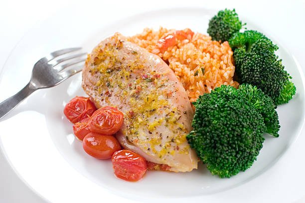 How do starchy foods impact blood sugar levels?